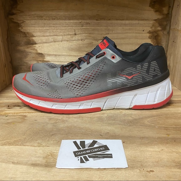 time to fly hoka one one